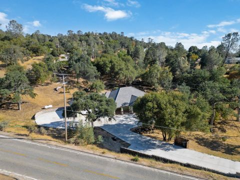 A home in Coarsegold