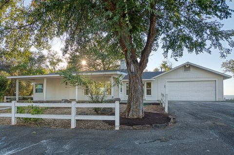 A home in Oakhurst