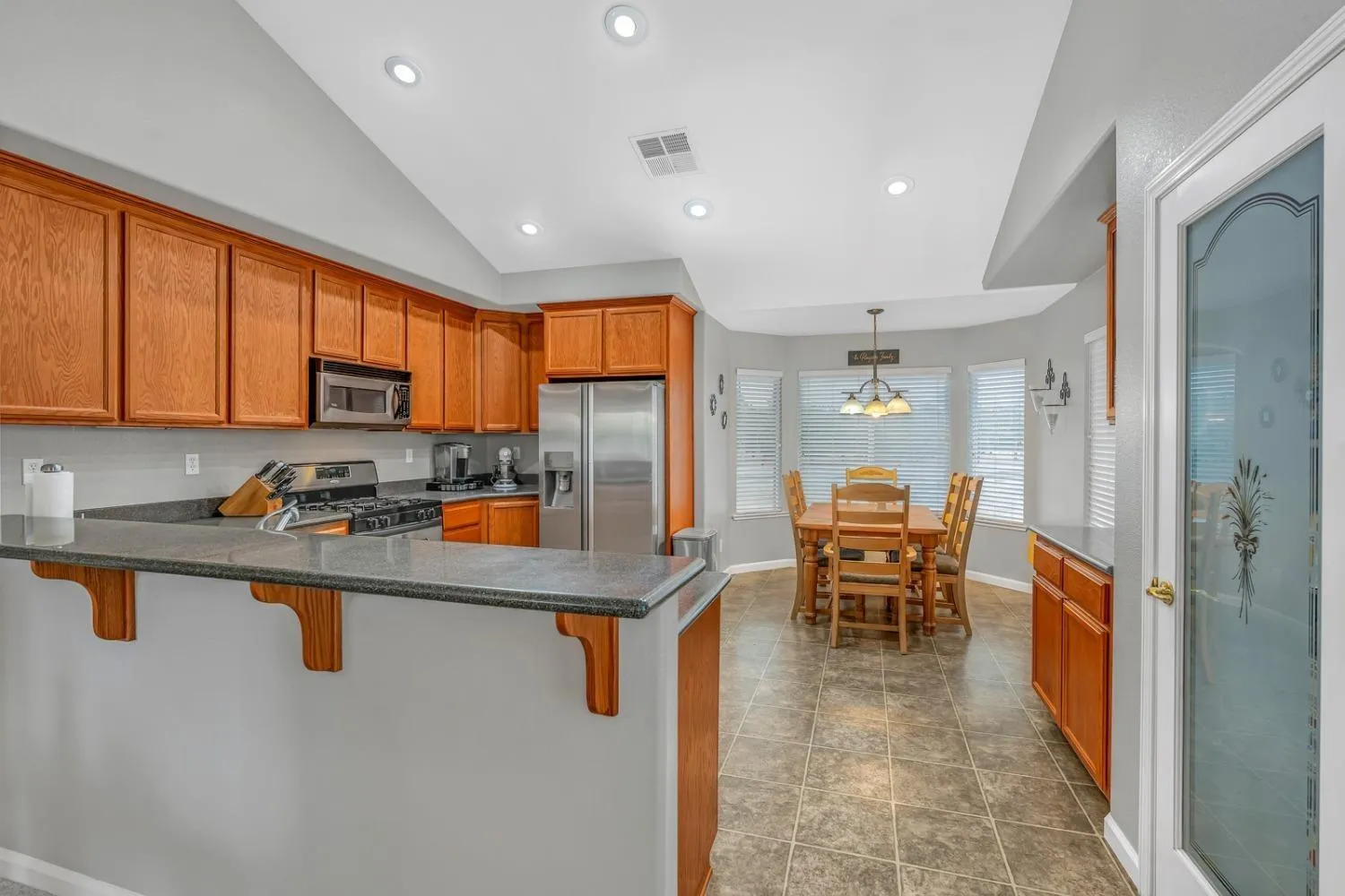 Le Grand, California 95333, United States, 4 Bedrooms Bedrooms, ,Residential,Active,104576