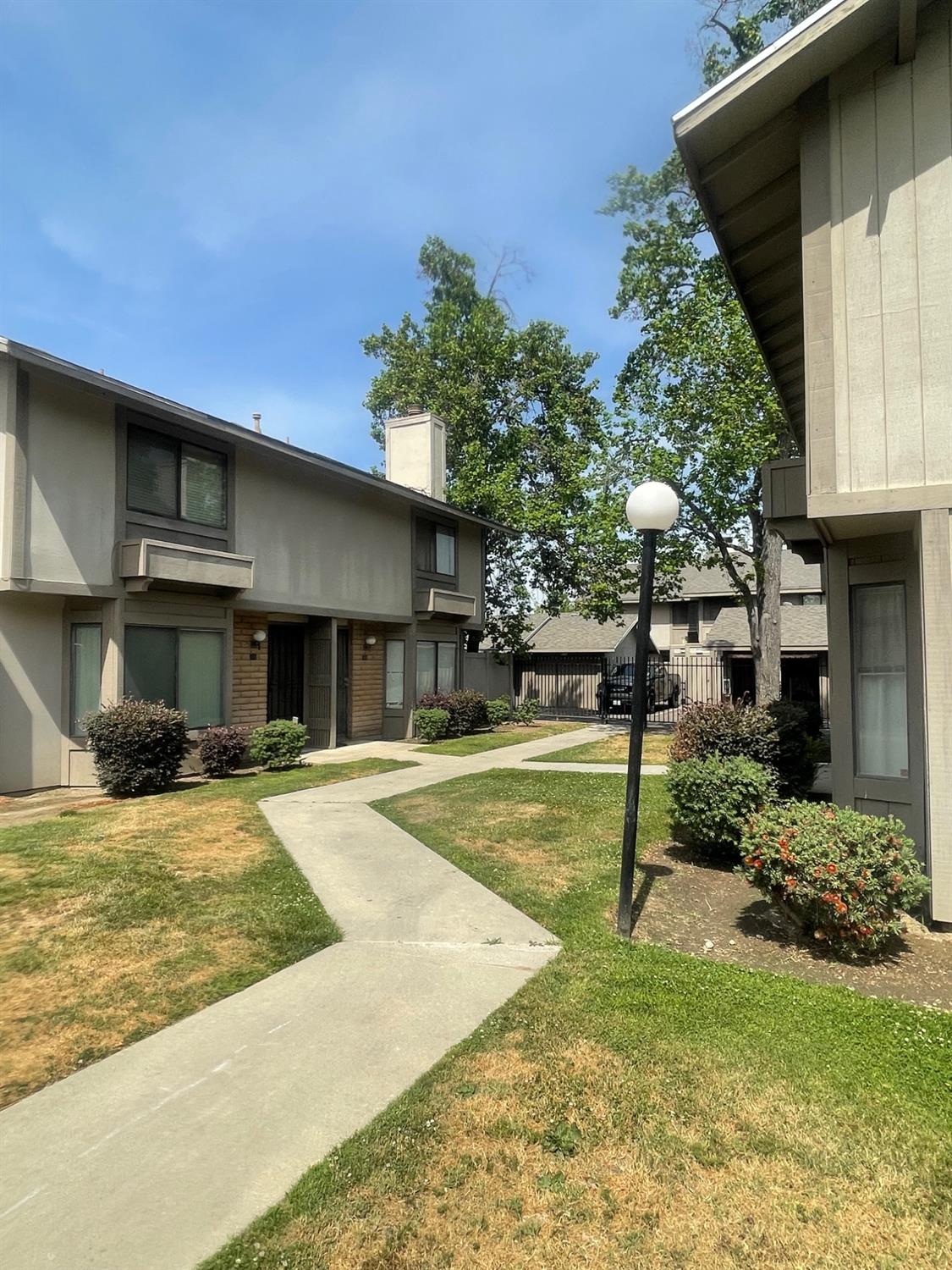 4676 E Alamos Avenue 106 - Photo 4