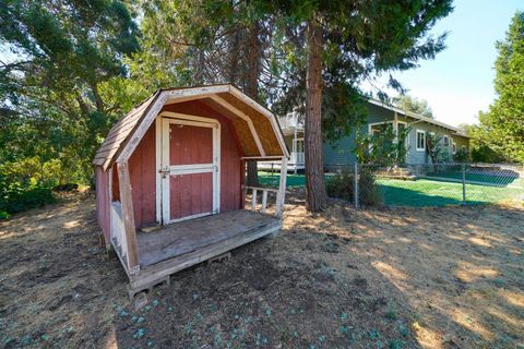 A home in Mariposa