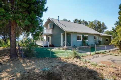 A home in Mariposa