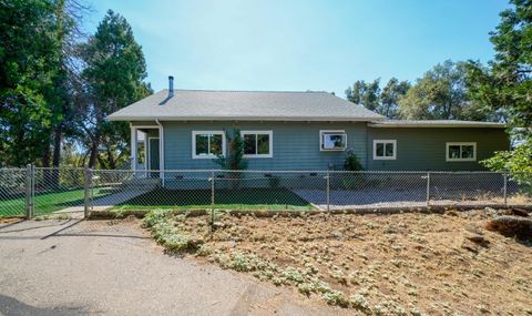 A home in Mariposa