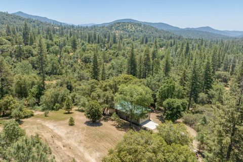 A home in Mariposa