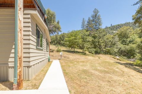 A home in Mariposa