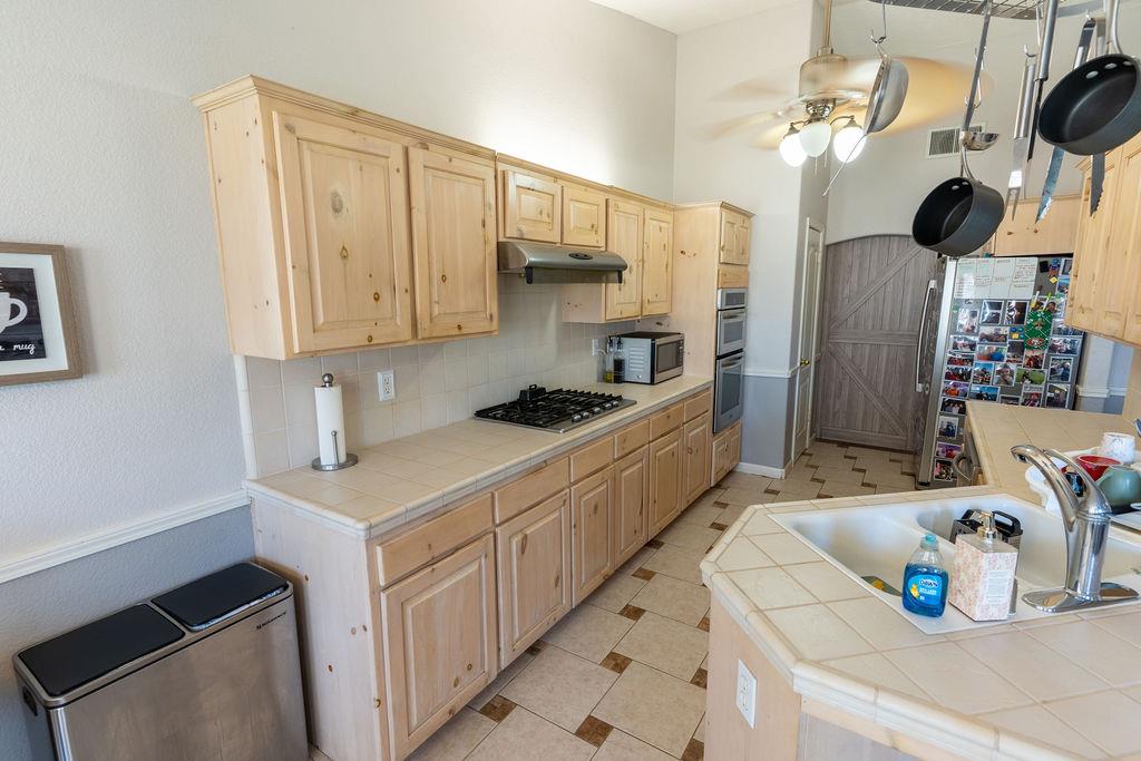 2315 Magill Avenue - Photo 4