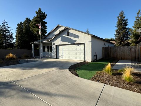 A home in Dinuba