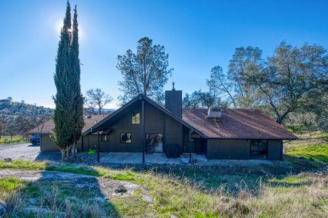 A home in Coarsegold