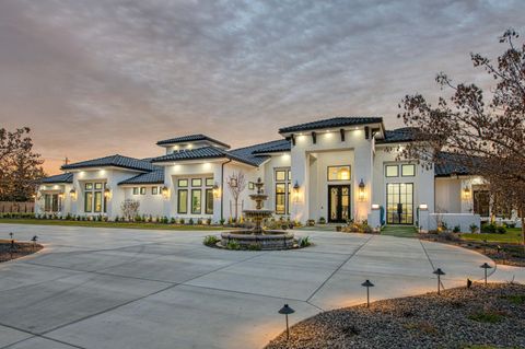 3729 E Queens Court Clovis CA 93619