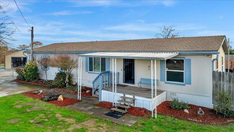 A home in Kingsburg