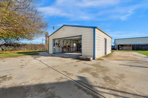 A home in Kingsburg