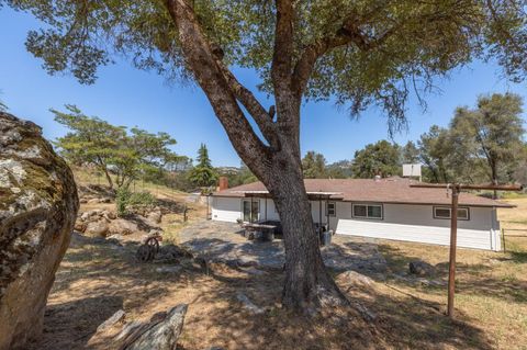 A home in Mariposa