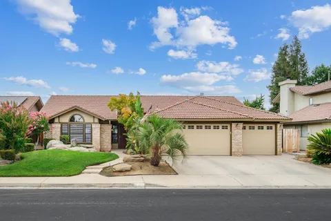 2077 Gibson Avenue, Clovis, CA 93611 - MLS#: 625330