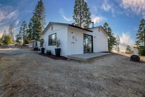 A home in Auberry