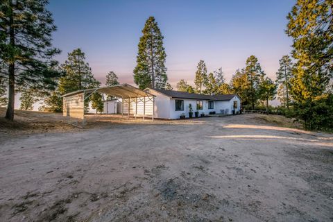 A home in Auberry