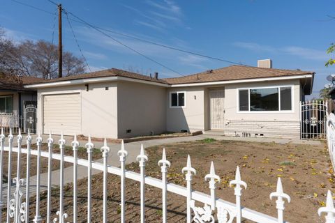 A home in Coalinga