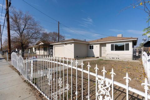 A home in Coalinga