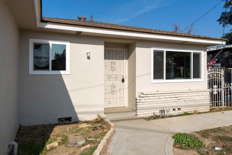 A home in Coalinga