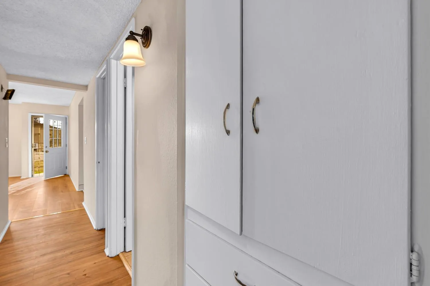 Coalinga, California 93210, United States, 3 Bedrooms Bedrooms, ,2 BathroomsBathrooms,Residential,Pending,28087