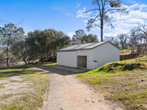 A home in Coarsegold