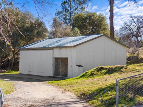 A home in Coarsegold