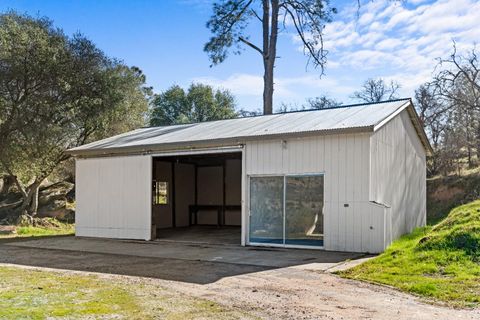 A home in Coarsegold