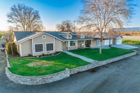 A home in Del Rey