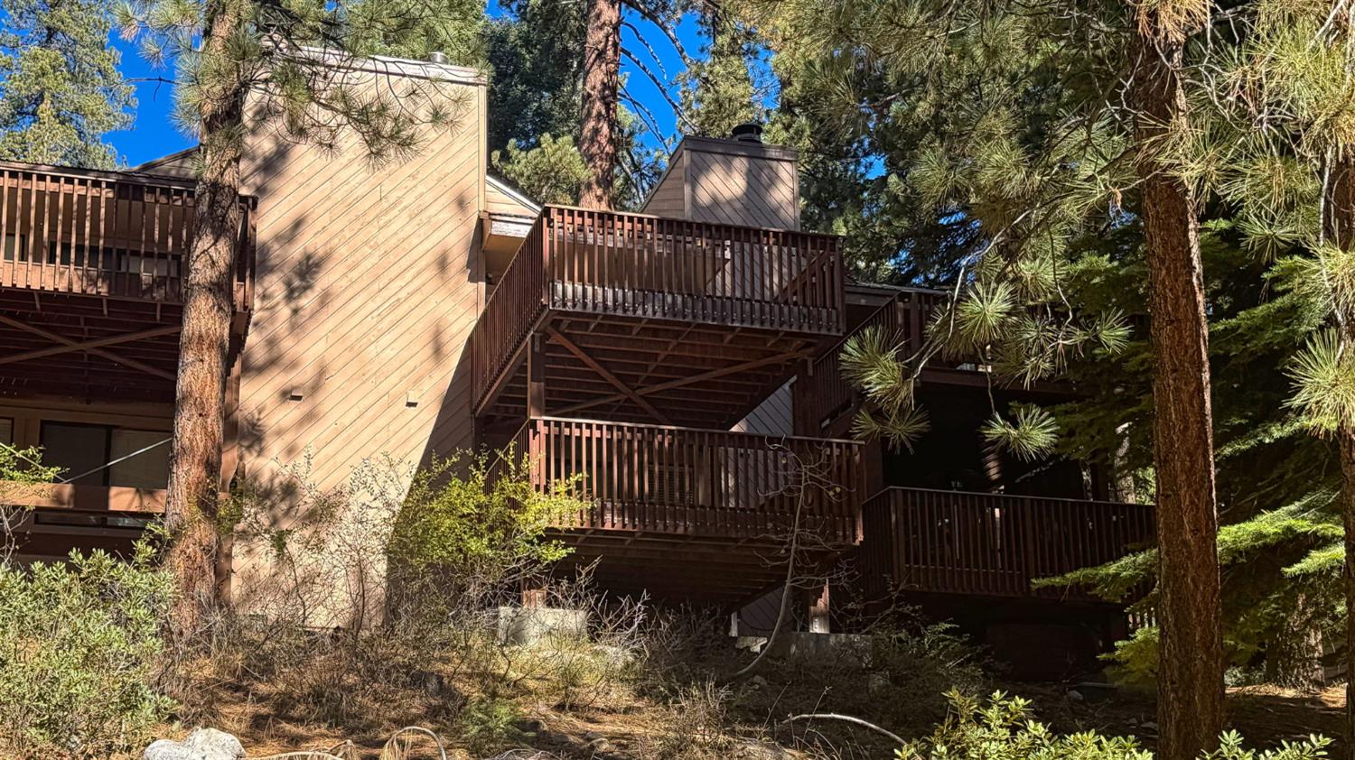 Photo 1 of 31 — 62784 Sunny Vista Lane 28, Lakeshore, CA 93634