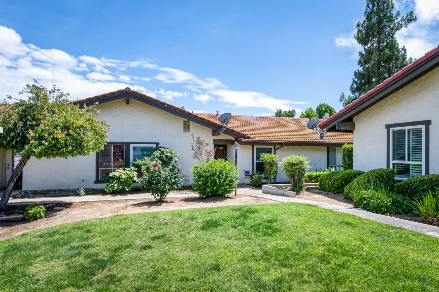 6338 N Maroa Avenue 118 - Photo 4
