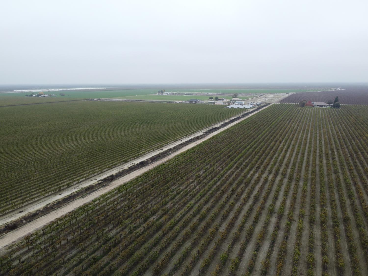 15765 Dickenson Avenue