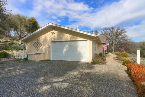 A home in Coarsegold