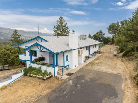 A home in Mariposa