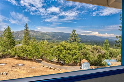 A home in Mariposa