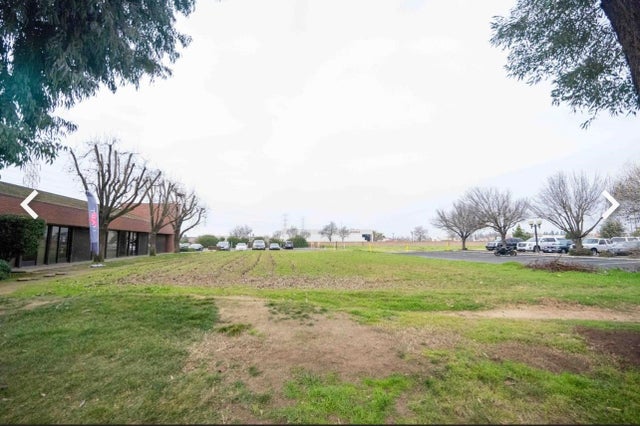 3477 W Shaw Avenue 101