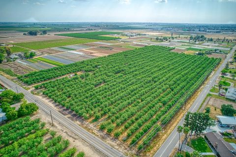 1581 S Temperance Avenue Fresno CA 93727