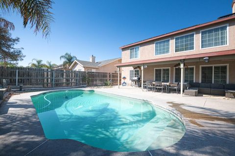 A home in Lemoore