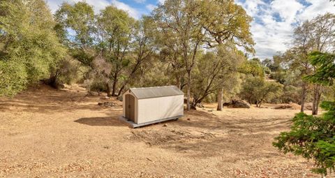 A home in Mariposa