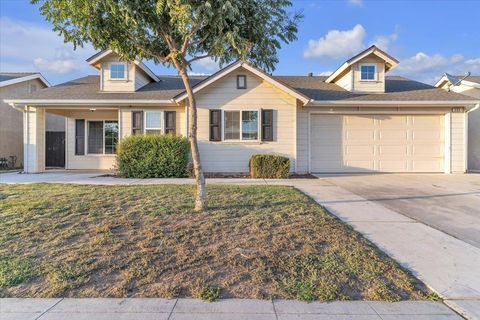 A home in Reedley