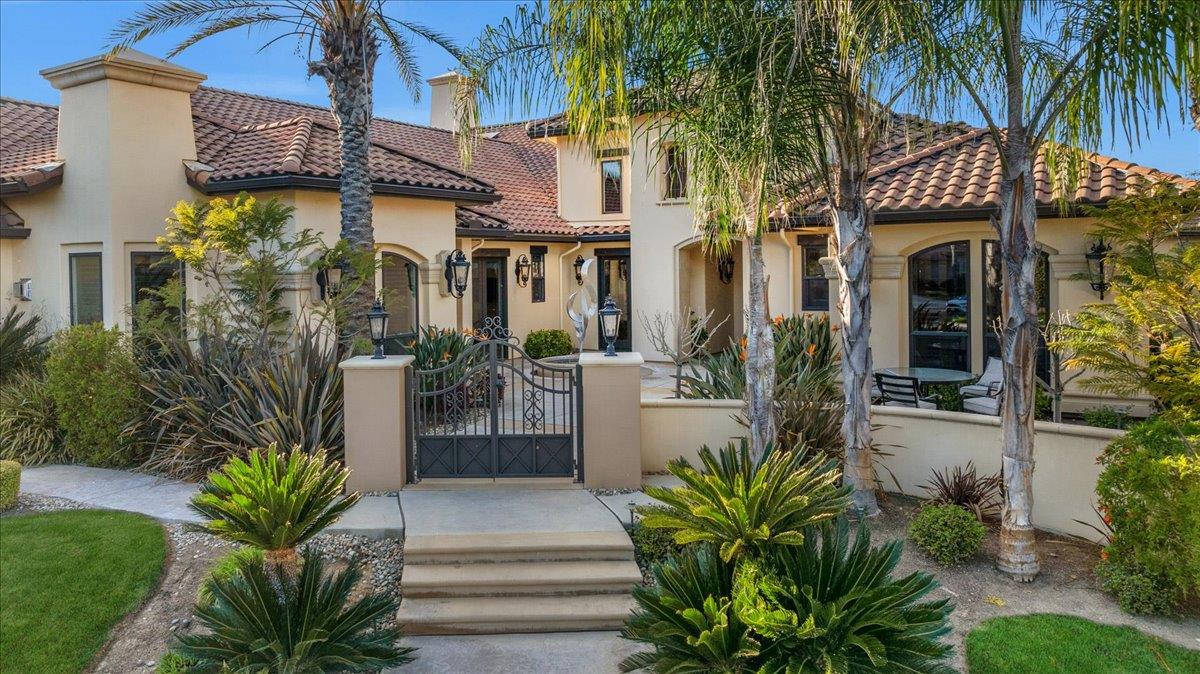 12392 N Via Tuscania Avenue