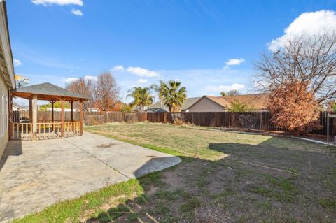 A home in Coalinga