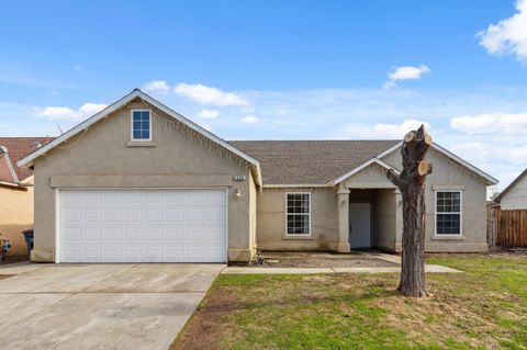 A home in Coalinga