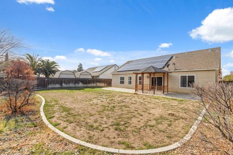 A home in Coalinga