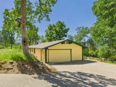40170 Hillsborough Loop, Oakhurst, CA 93644 - MLS#: 629410
