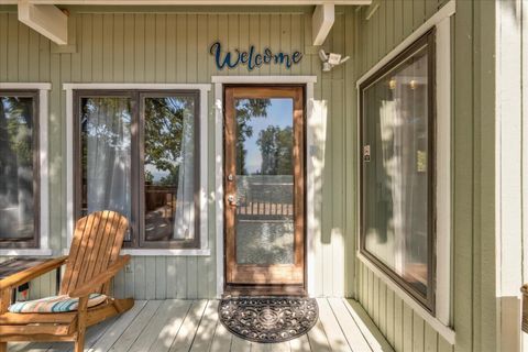 A home in North Fork