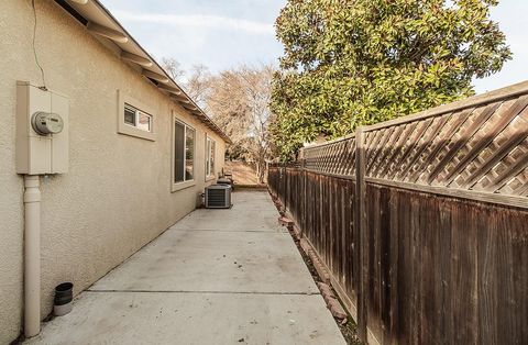 A home in Dinuba