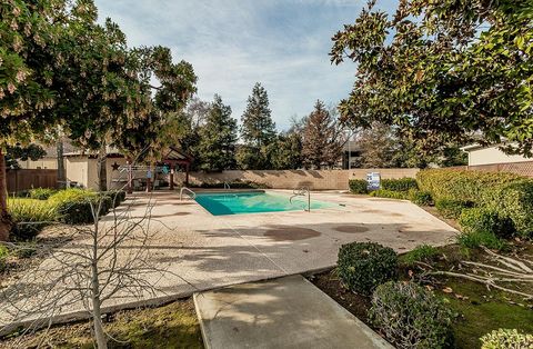 A home in Dinuba