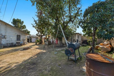 A home in Parlier