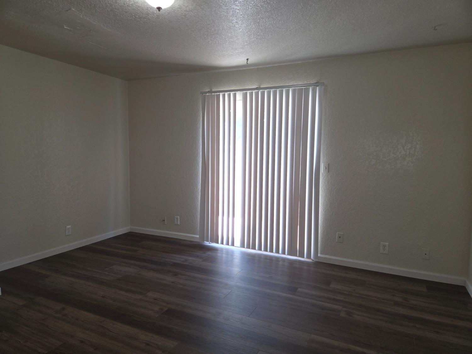 4140 N Clark - Photo 4