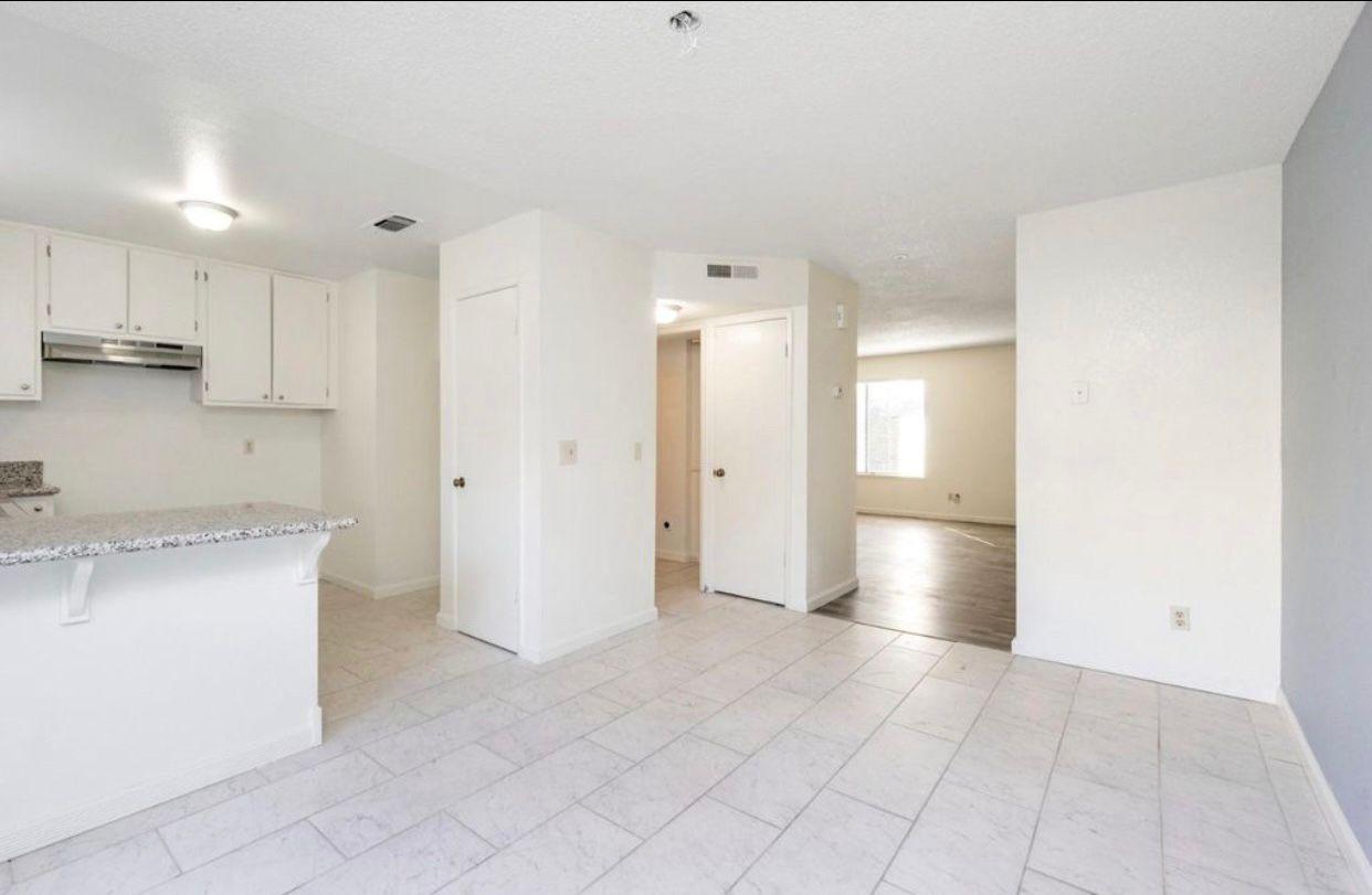4747 N Woodrow Avenue 122 - Photo 4