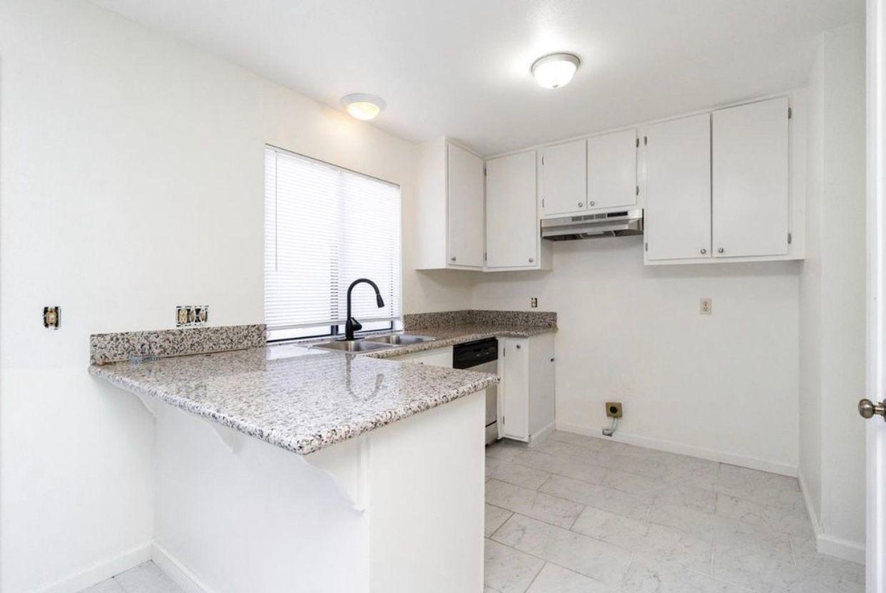 4747 N Woodrow Avenue 122 - Photo 3
